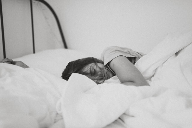 La couverture lestée, idéal pour combattre les troubles de sommeil